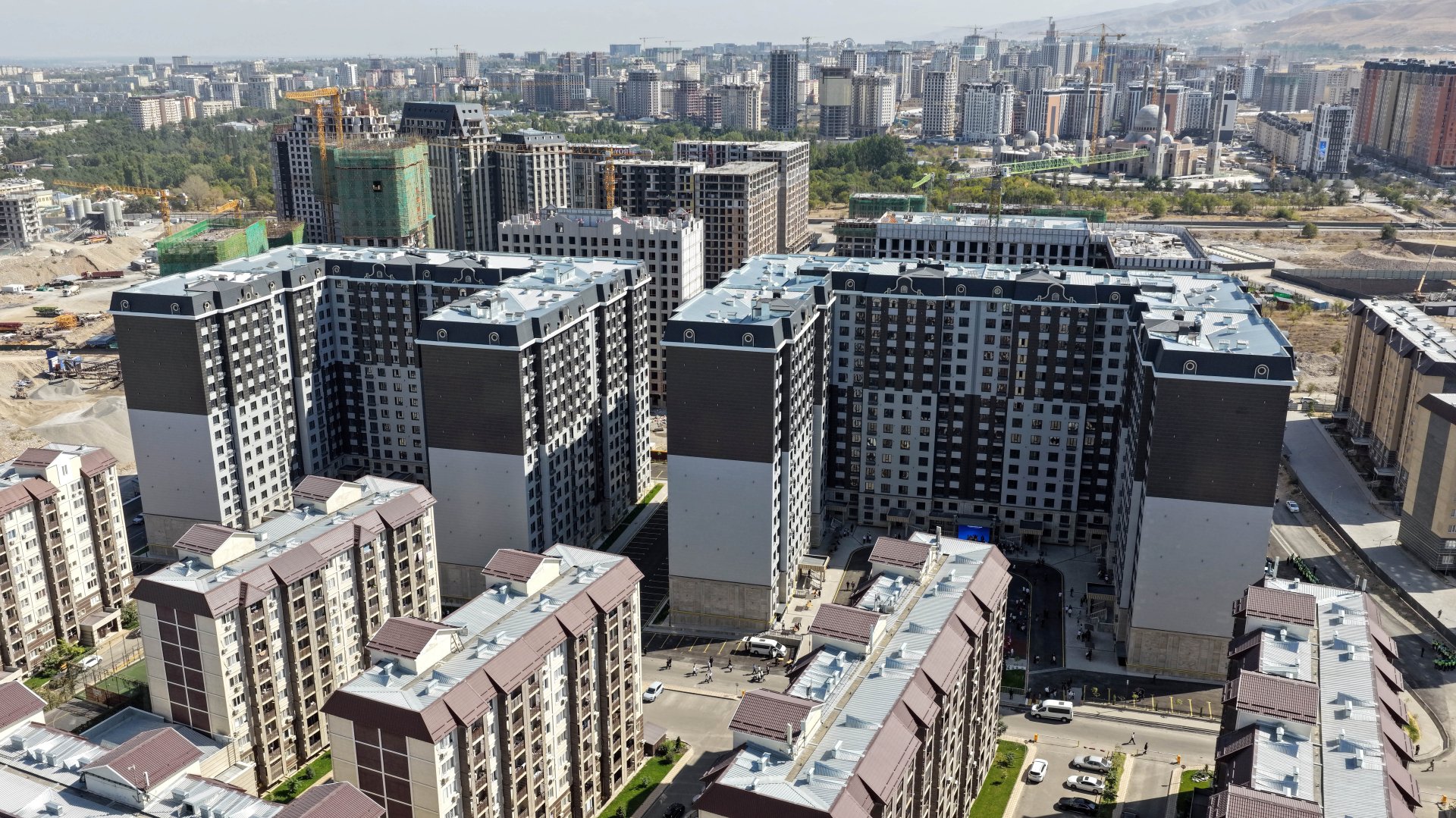 Kyrgyzstan to complete more than 20,000 apartments by end of 2026
