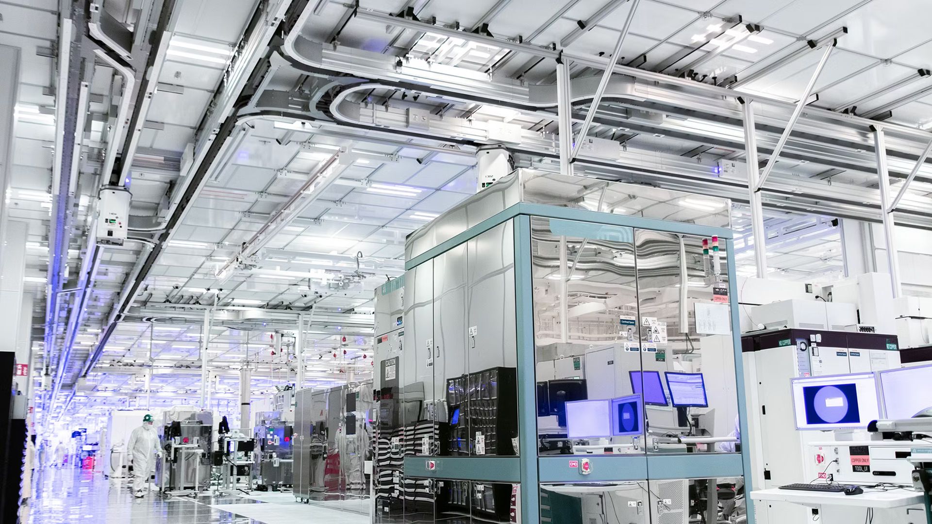 Intel expects 14A to be 'within 5%' the performance of TSMC's A14