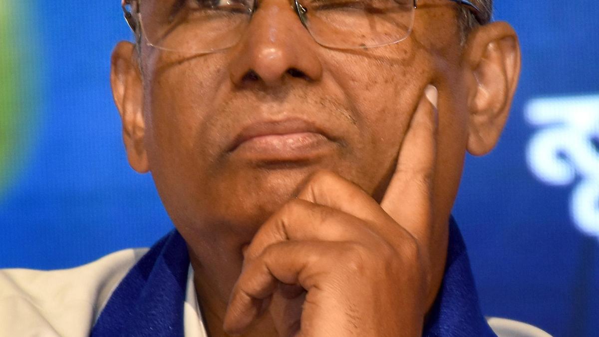 Jarkiholi backs D.K. Shivakumar as Karnataka CM after 2028 polls; says he is young and will wait his turn