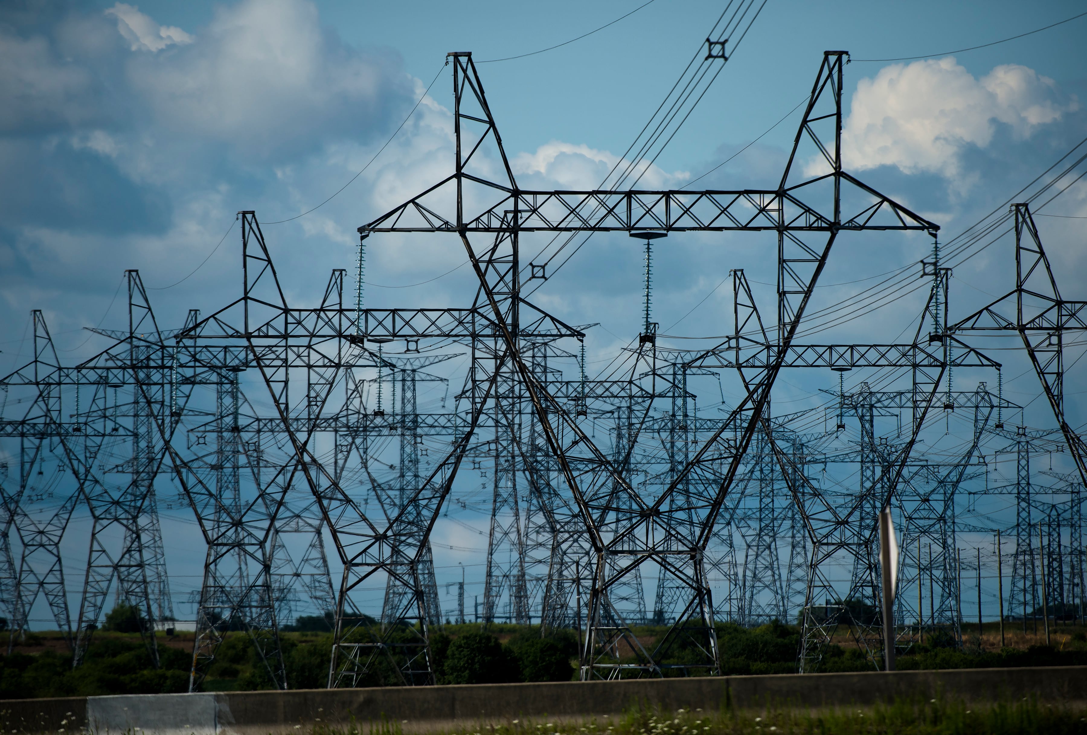 Federal panel urges Atlantic provinces to create single electricity market