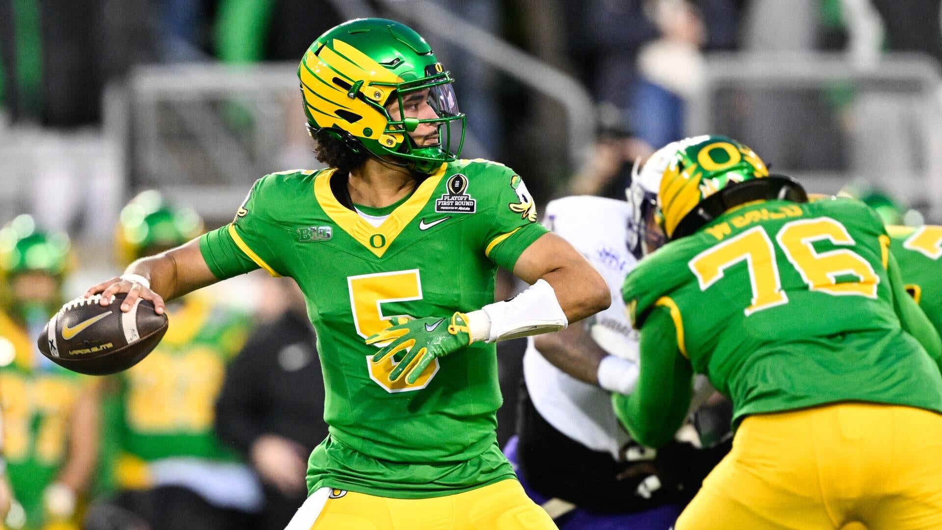 Week 4 college football picks, predictions: Almost $2,000 in sportsbook promos at DraftKings, BetMGM, FanDuel