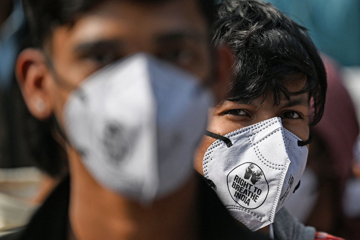Face masks and air purifiers could soon be powered by sunlight