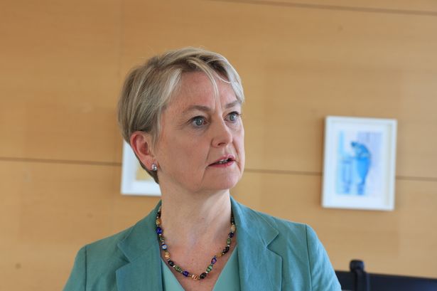 Yvette Cooper compares drumbeat of AI warnings to lead up to Covid pandemic