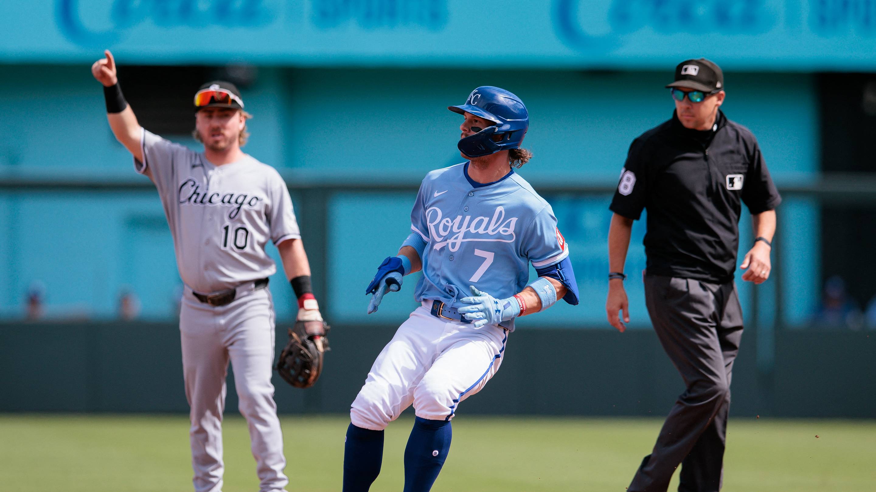 Royals Host Guardians for Final Series of the Regular Season: Stats and Trends to Keep an Eye on