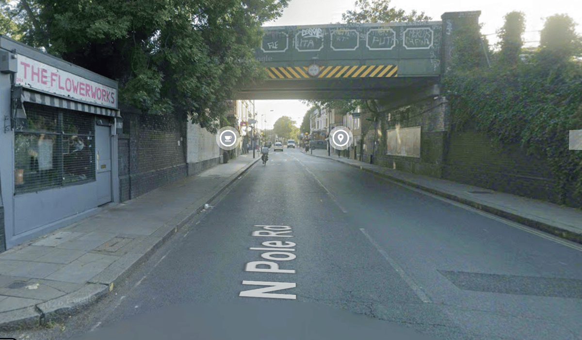 Police appeal for witnesses as cyclist dies following Kensington hit-and-run crash