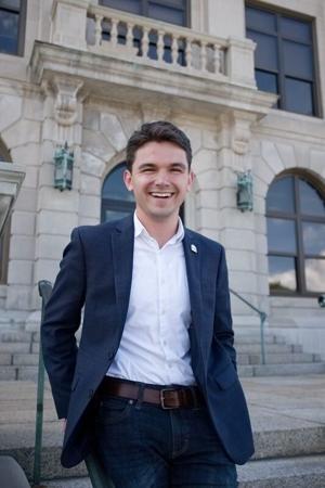 Democratic candidate Jung faces probe into campaigning on city time