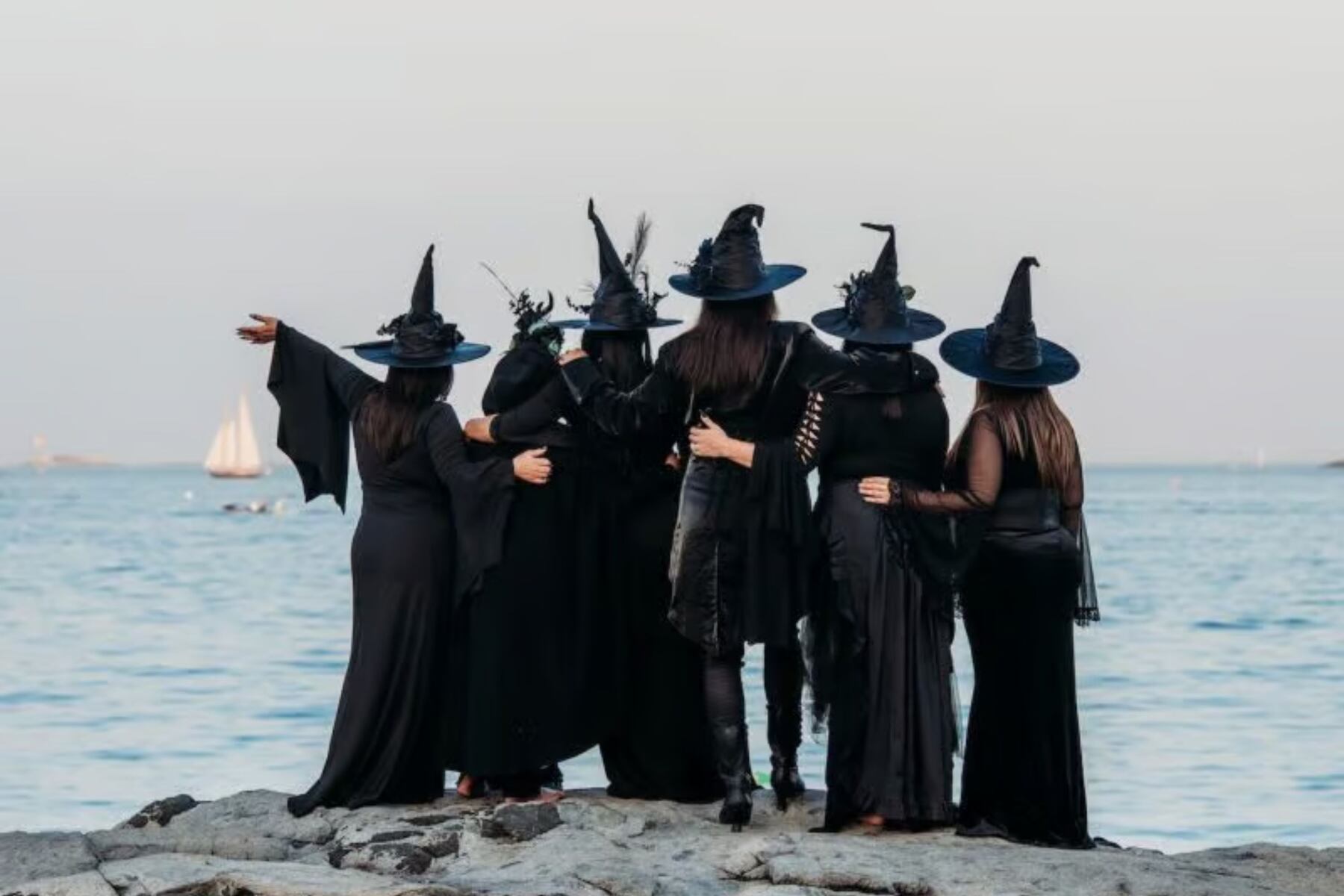Grab your witch hat: Salem wants to set world record with massive photo
