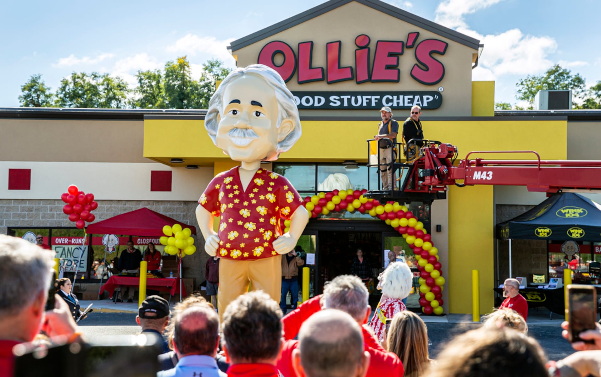 Ollie’s Bargain Outlet hits another major milestone