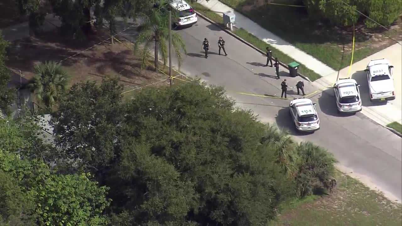 Deputies tape off street in Orange County neighborhood