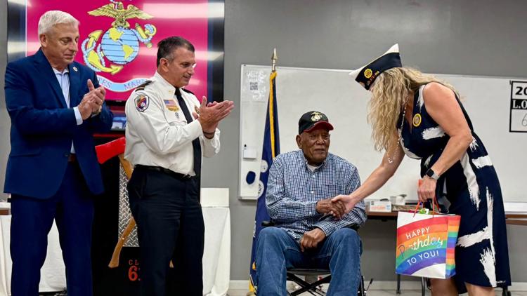 WWII veteran celebrates 100th birthday in Louisiana