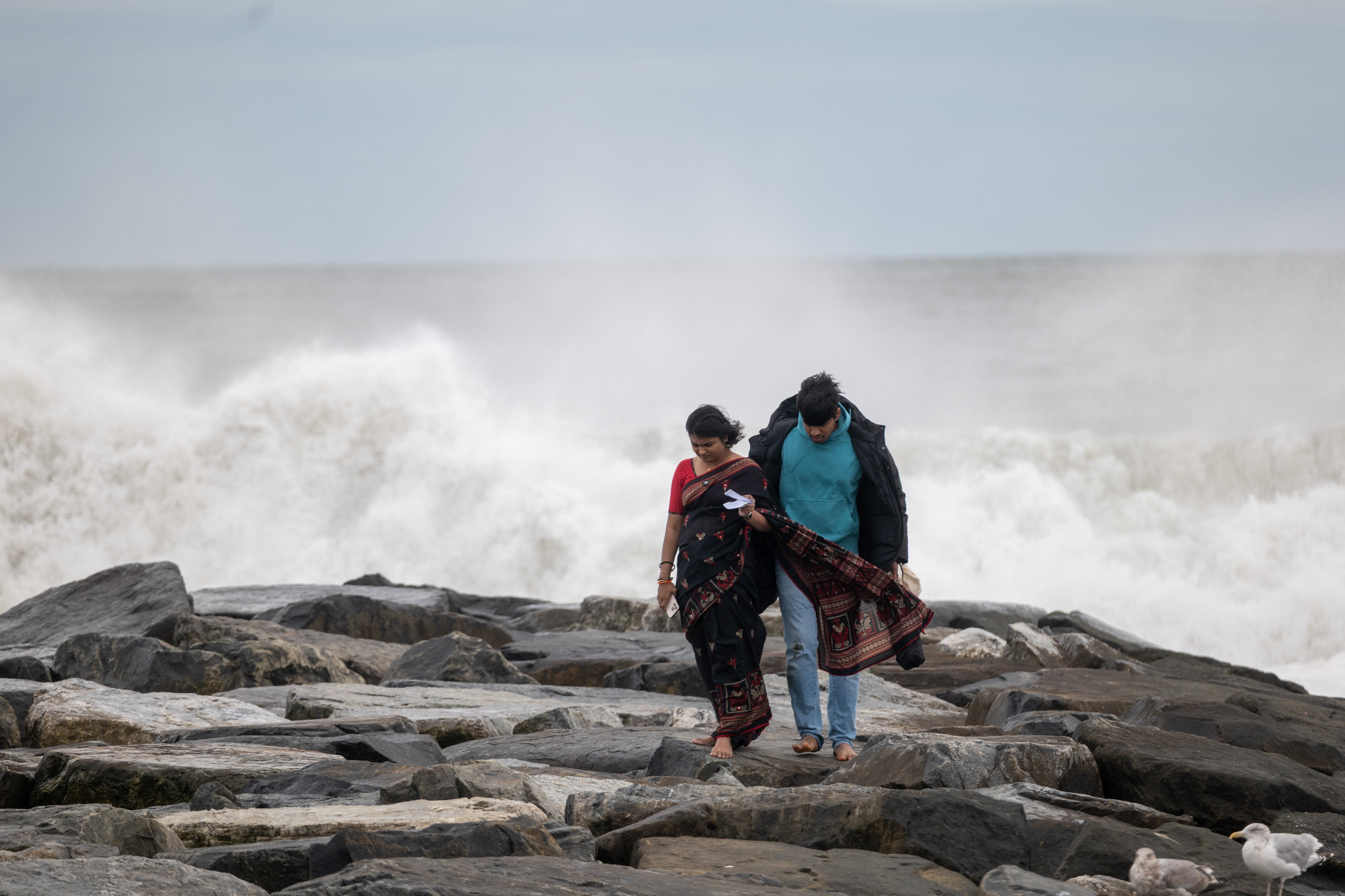 LIVE CAM: Nor'easter brings rough surf and powerful winds to parts of NY and NJ