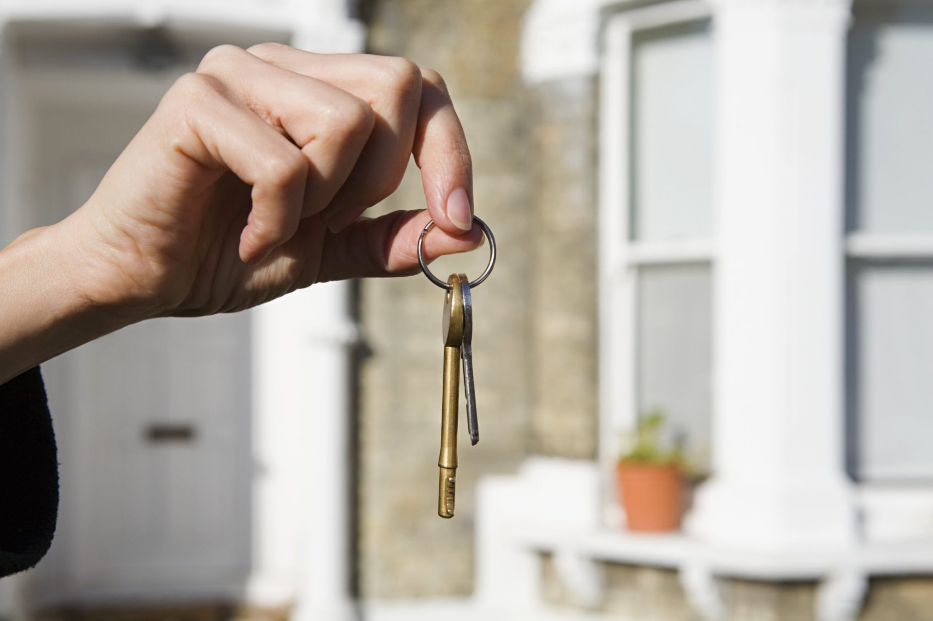 Why cash property buyers are holding on to their money