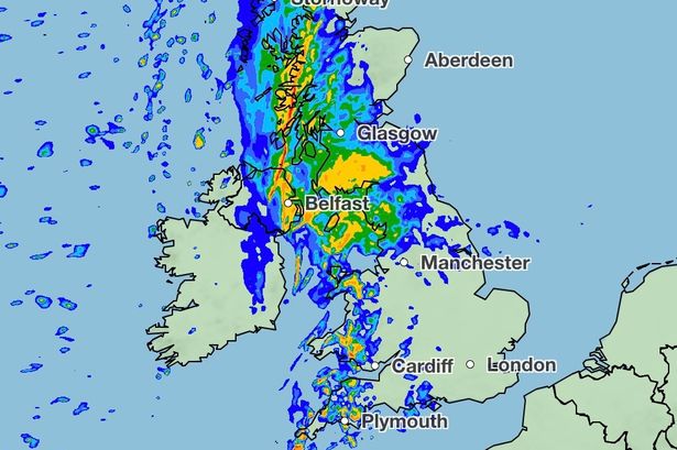 Met Office weather maps turn blue as Brits brace for 830-mile downpours on Sunday