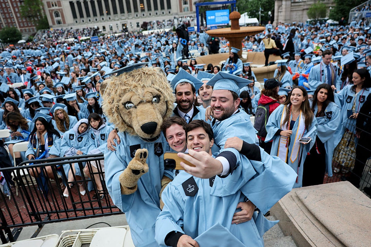 The average student loan debt at every age - how do you compare?