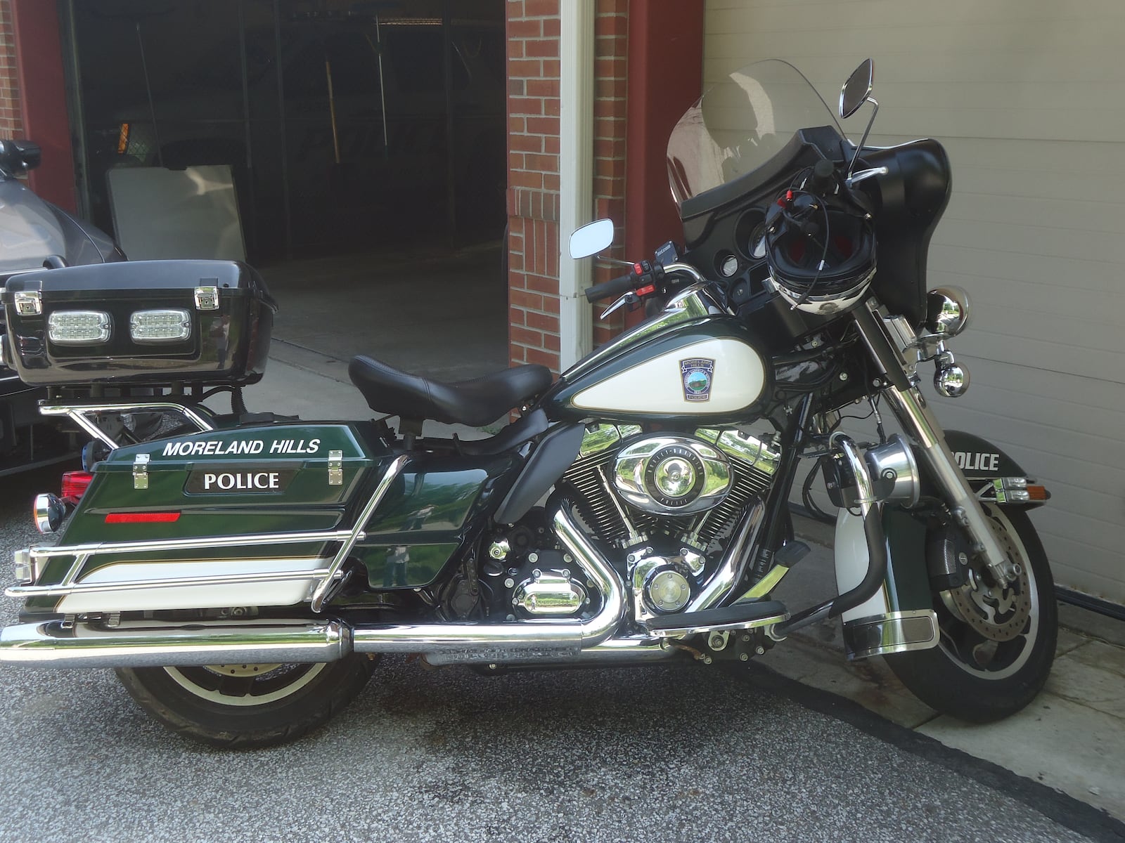 Chalk one up for the ‘cardiac cops’ -- Moreland Hills Police Blotter