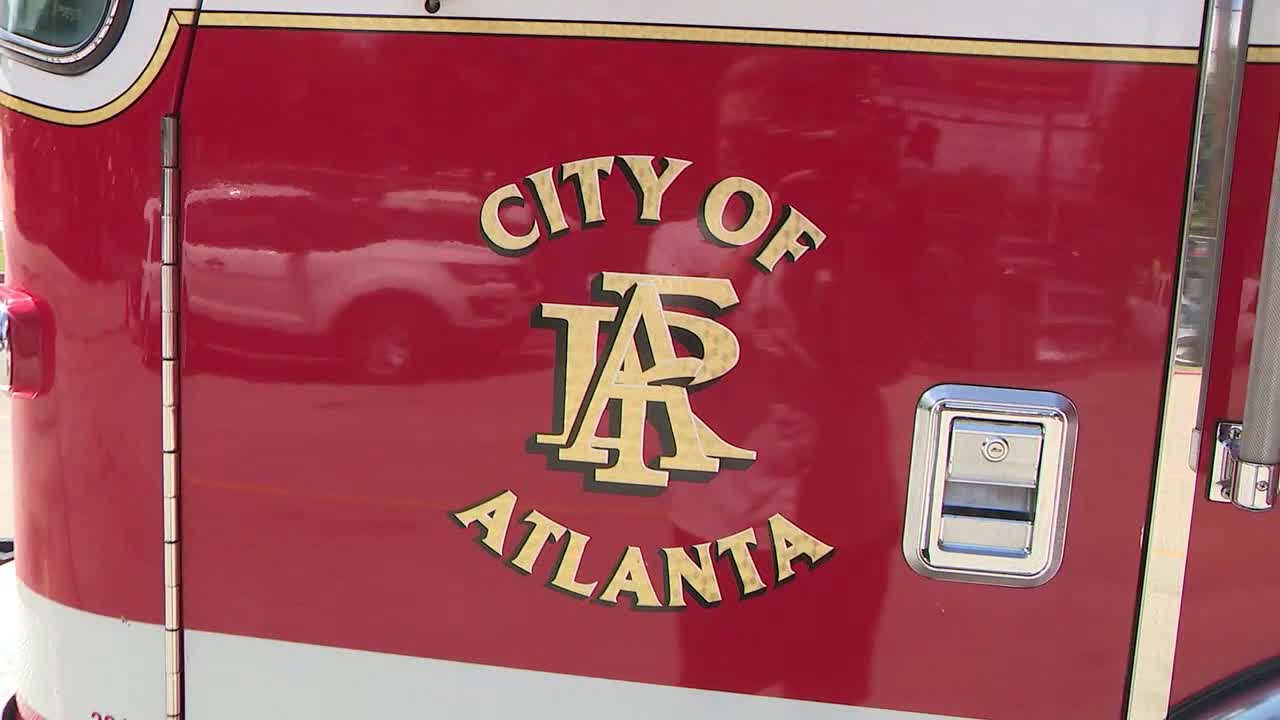 Fire damages Campbellton Road restaurant, gas station, officials say