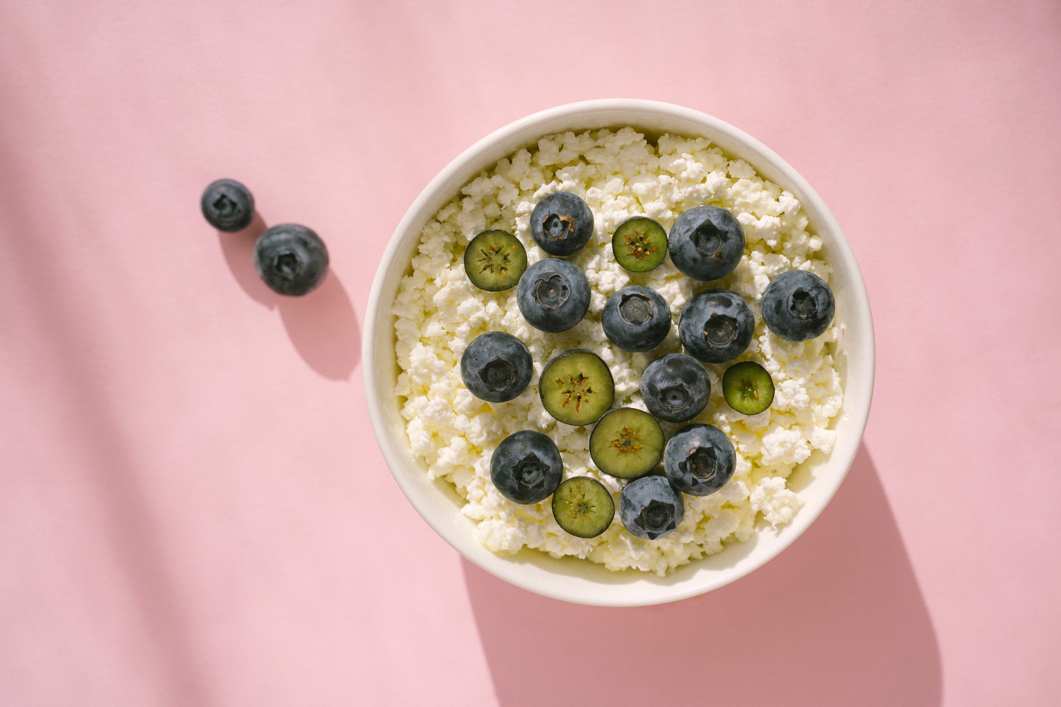 7 satisfying, high-protein breakfast ideas for people who don't like eggs, recommended by dietitians