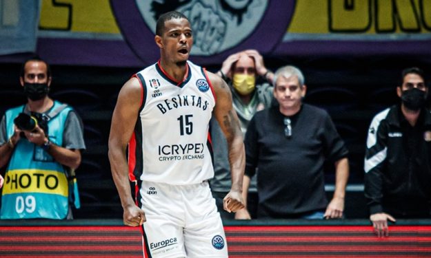 Eski Beşiktaş Guardı, 31 Yaşında Emekli Oldu