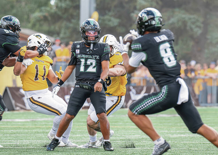 QB Alejado says it’s an “us issue,” after UH misses scoring opportunities and tackles