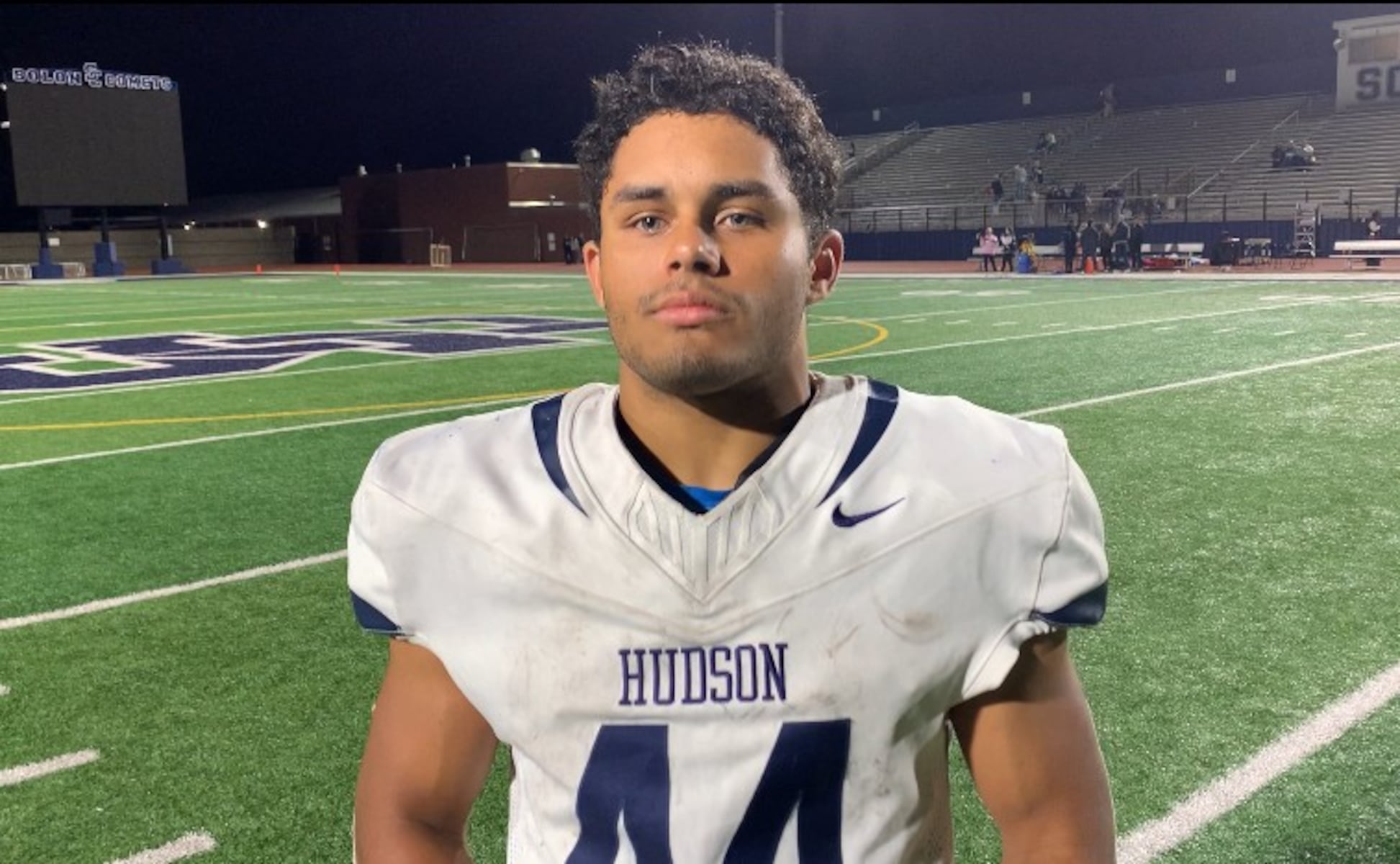 Ferri's 3 long TDs lift Hudson past Solon 38-3