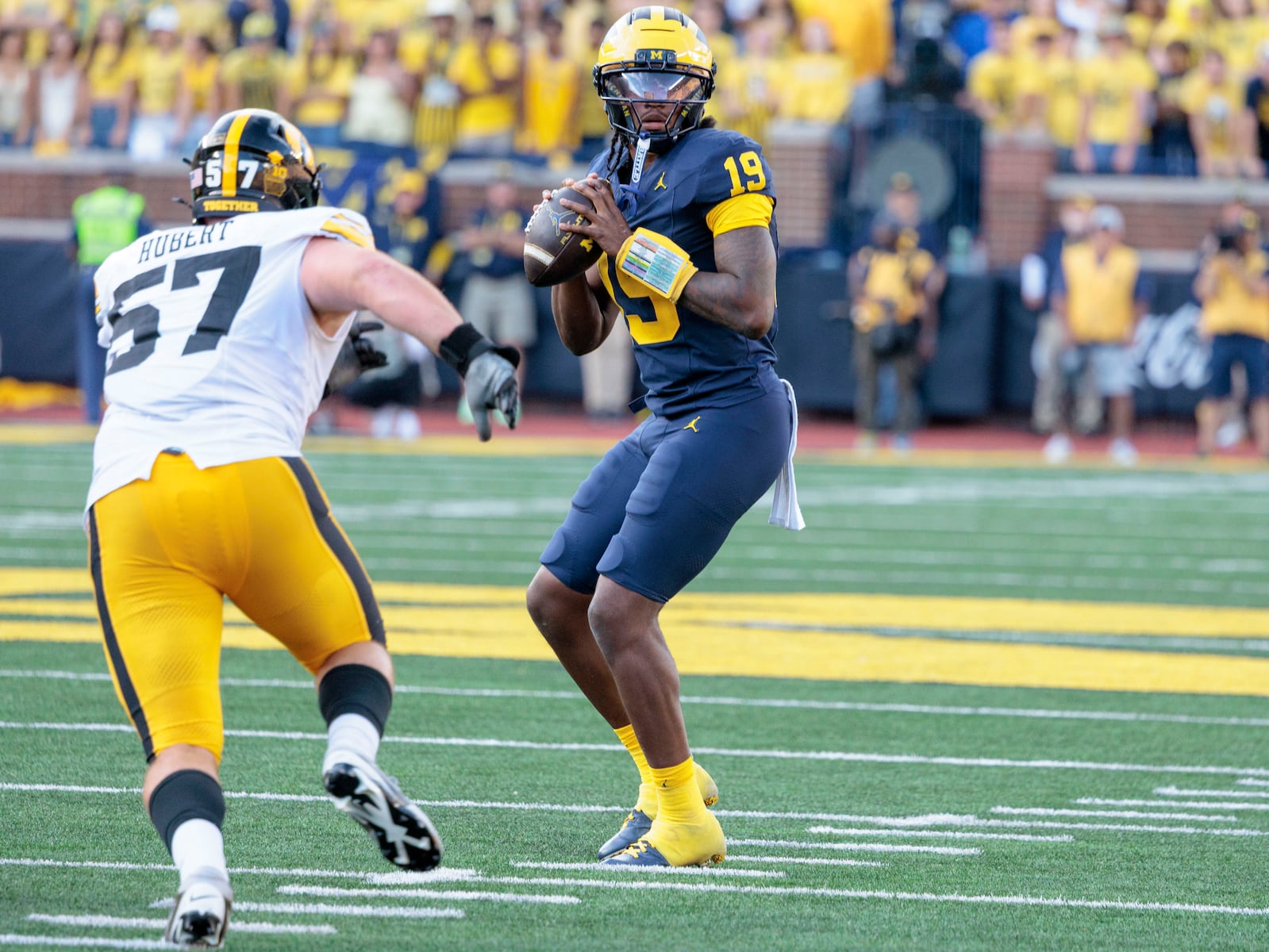 Bryce Underwood has memorable on-field moments with former high school teammate