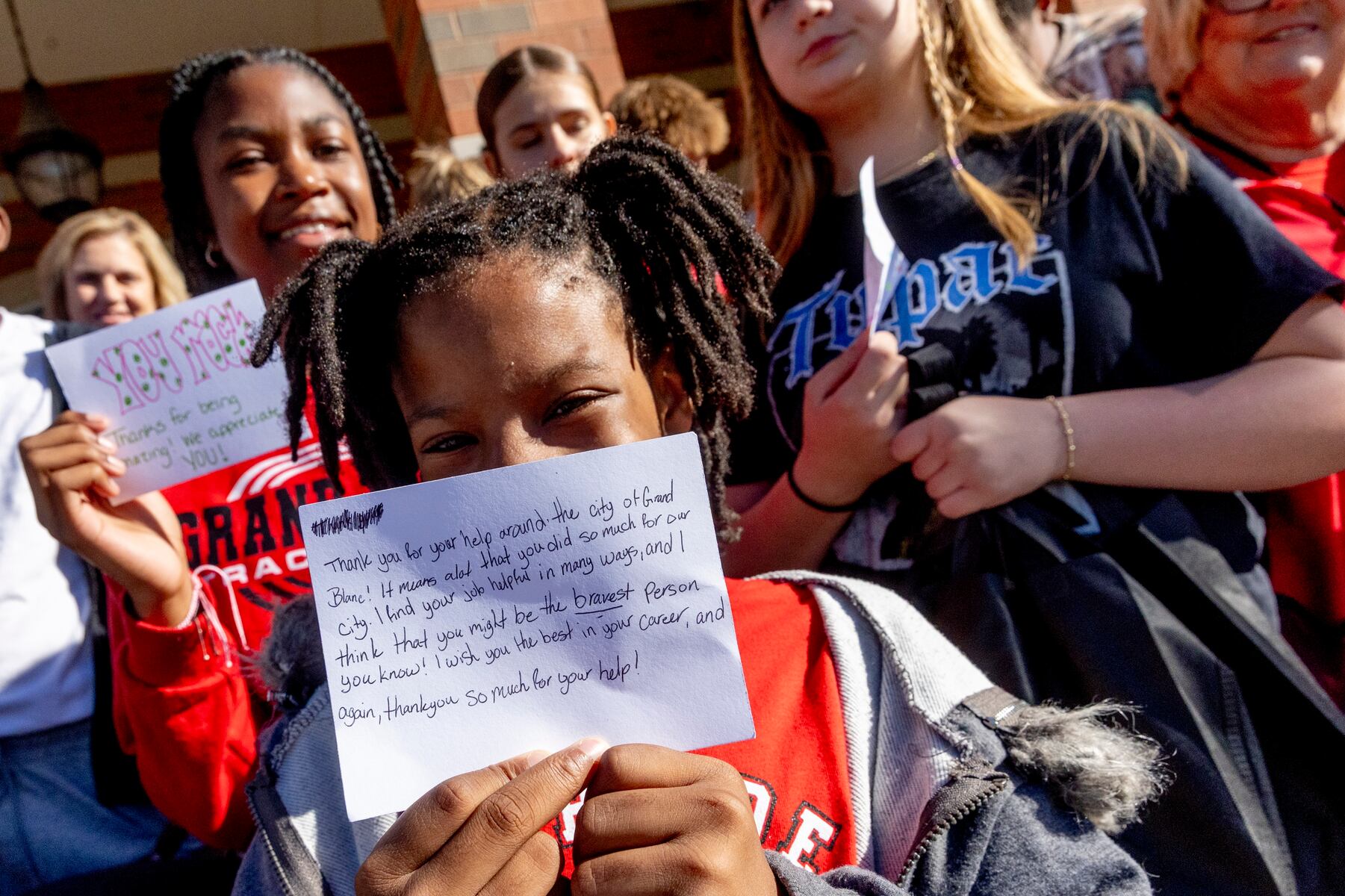 Powerful gesture from more than 600 middle schoolers proves small acts of kindness matter most