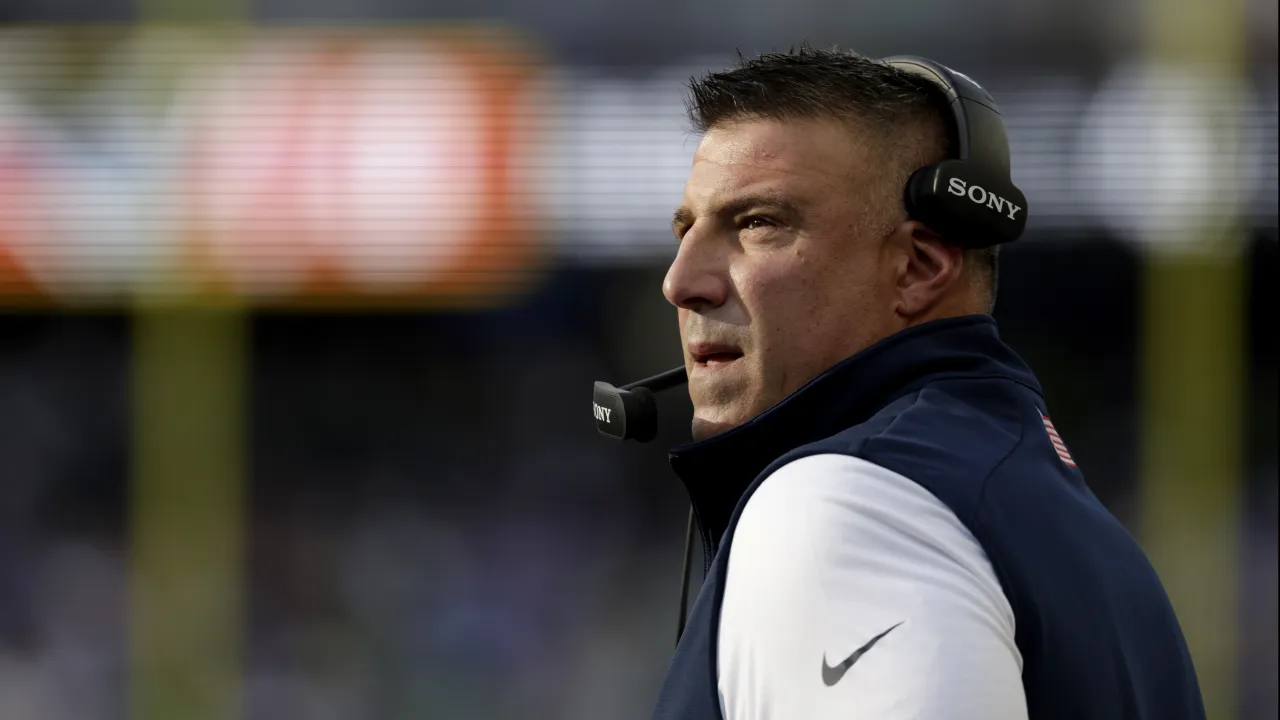 Mike Vrabel sounds the alarm after Patriots' blowout loss: 'My concern level is very high'