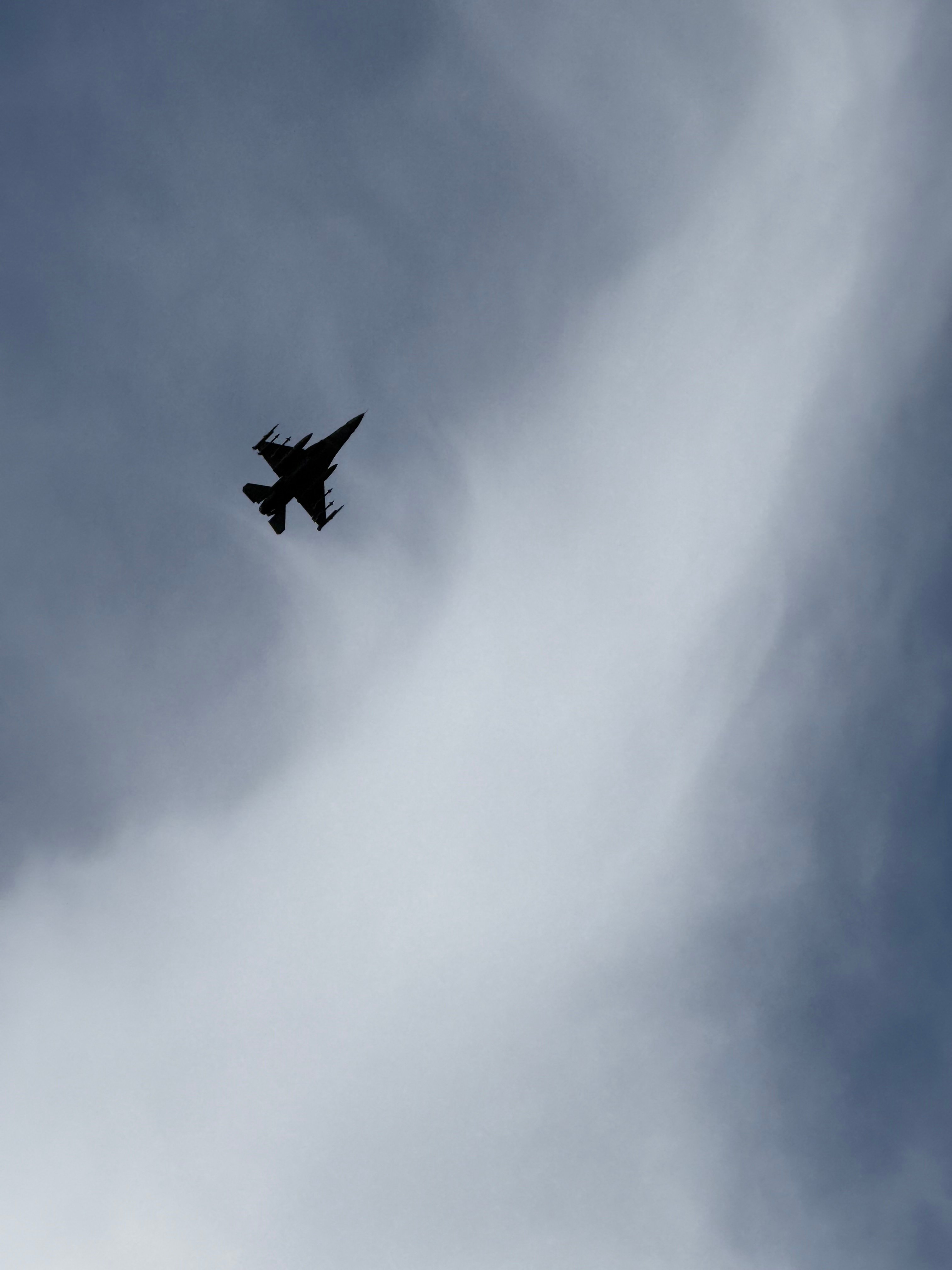 Chicago-area residents see fighter jets Sunday, multiple planes intercepted