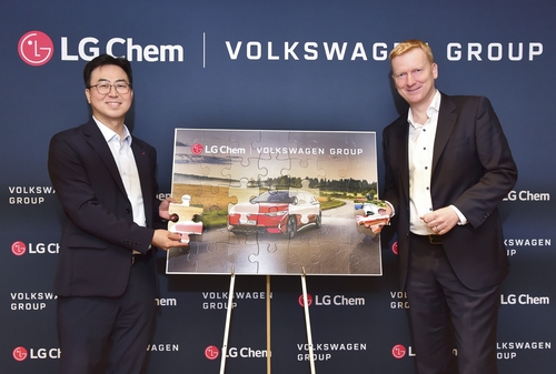 LG Chem, Volkswagen to jointly develop sustainable mobility materials