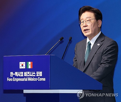 Lee's approval rating rises for 2nd straight week to 37.9 pct: poll