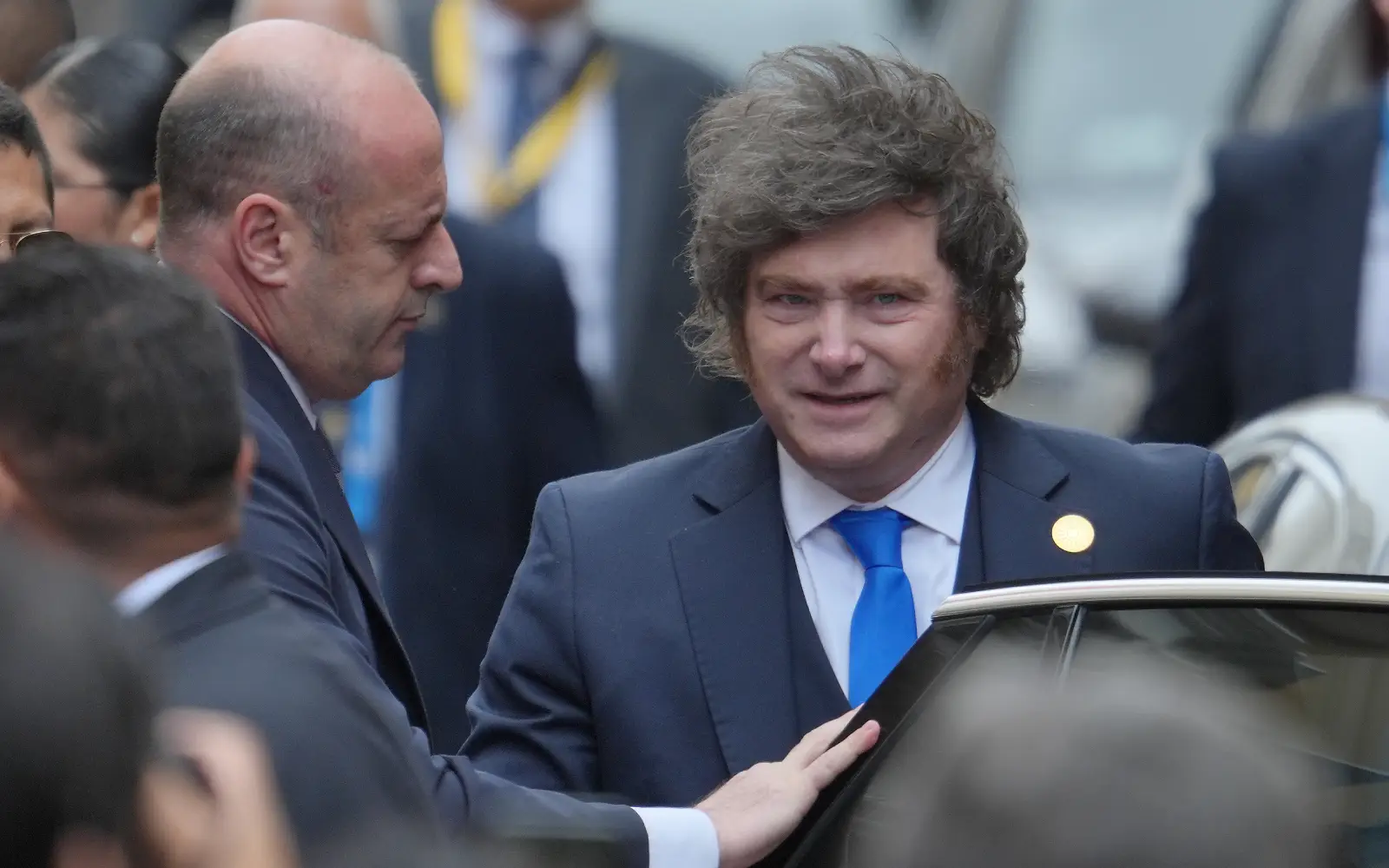 Argentina’s Milei heads to Paris to attract investment