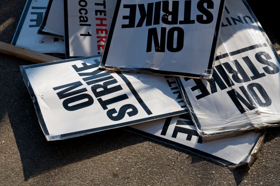 Classified workers at Oregon's 7 public universities to go on strike Monday