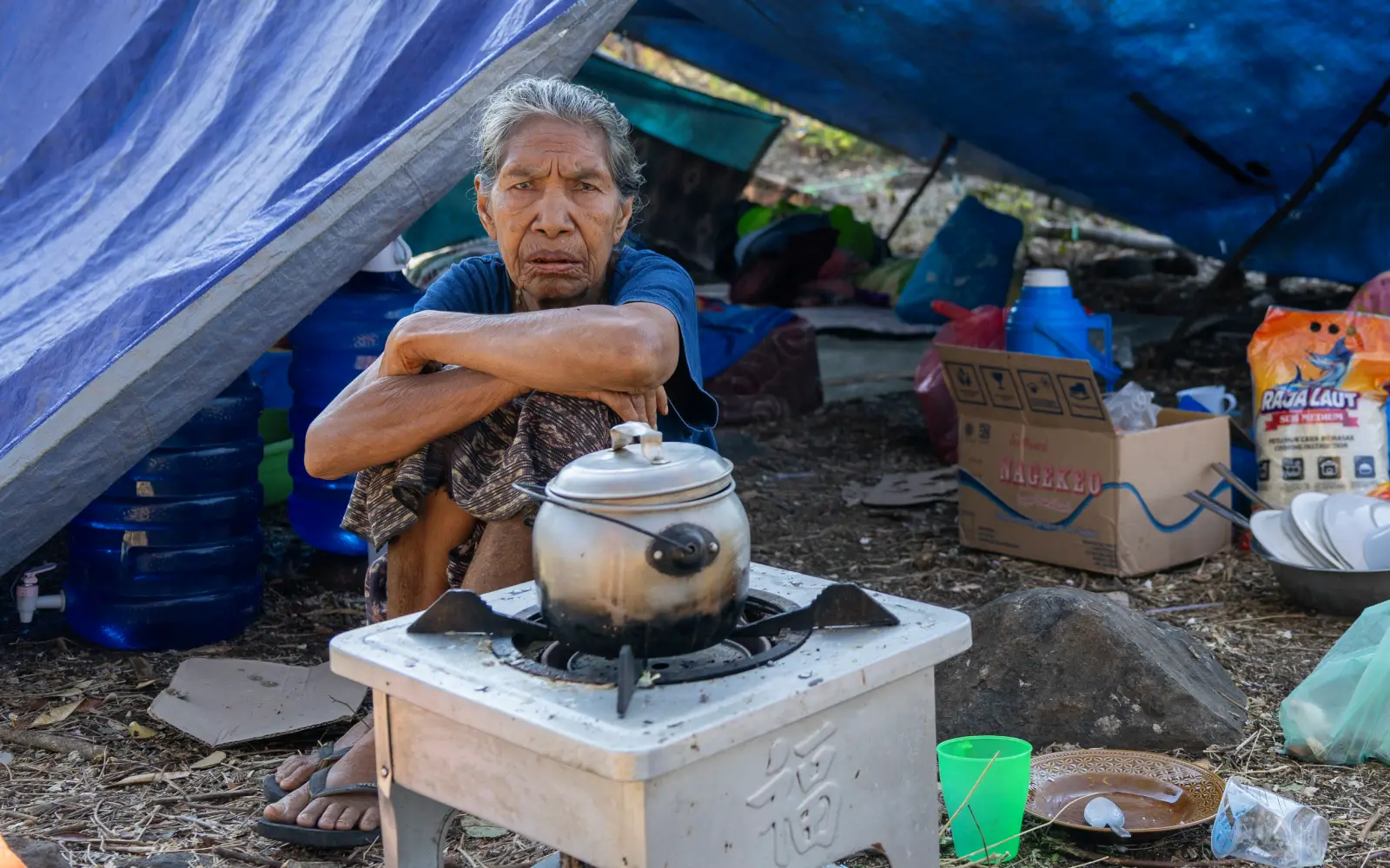 Survivors suffer after Indonesia quake