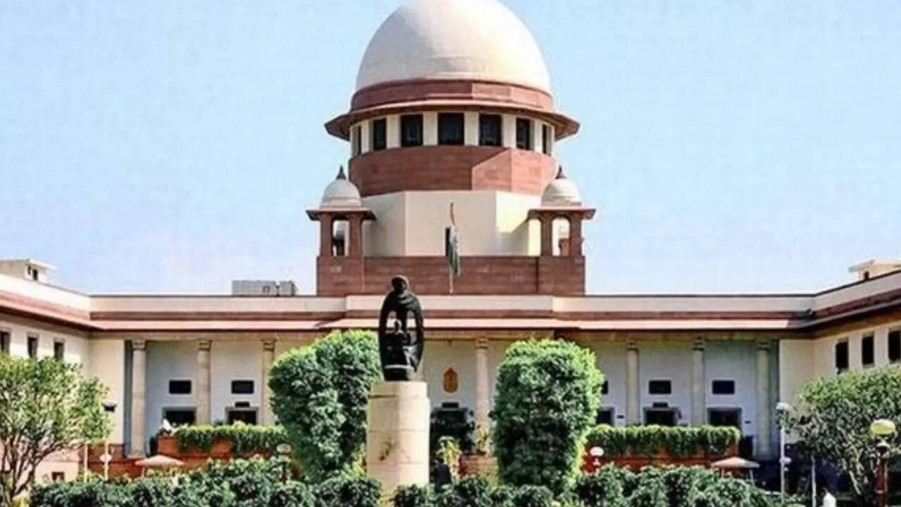 Supreme Court cancels Shiv Sena corporator Ramesh Mhatre's bail in doctor assault case