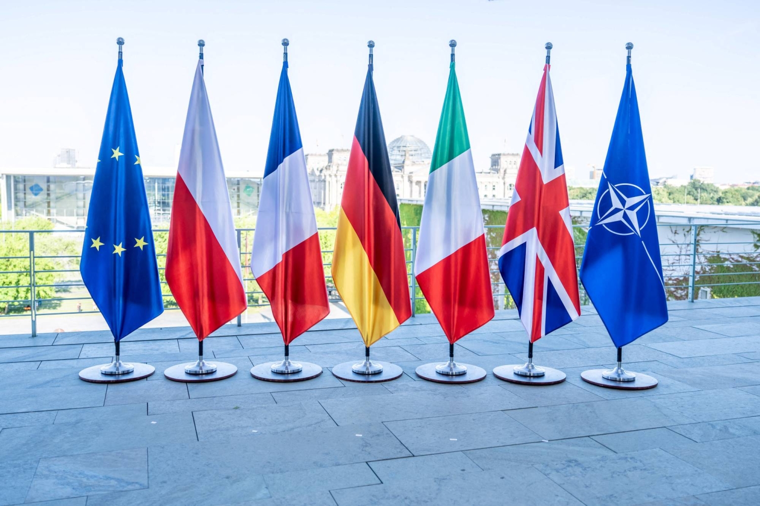 Europeans must choose between power and dependence