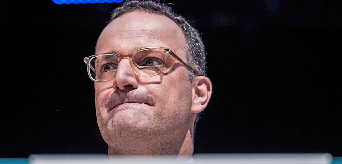 „Normales Arbeiten kaum möglich“ – Spahn gibt Posten im Haushaltsausschuss ab