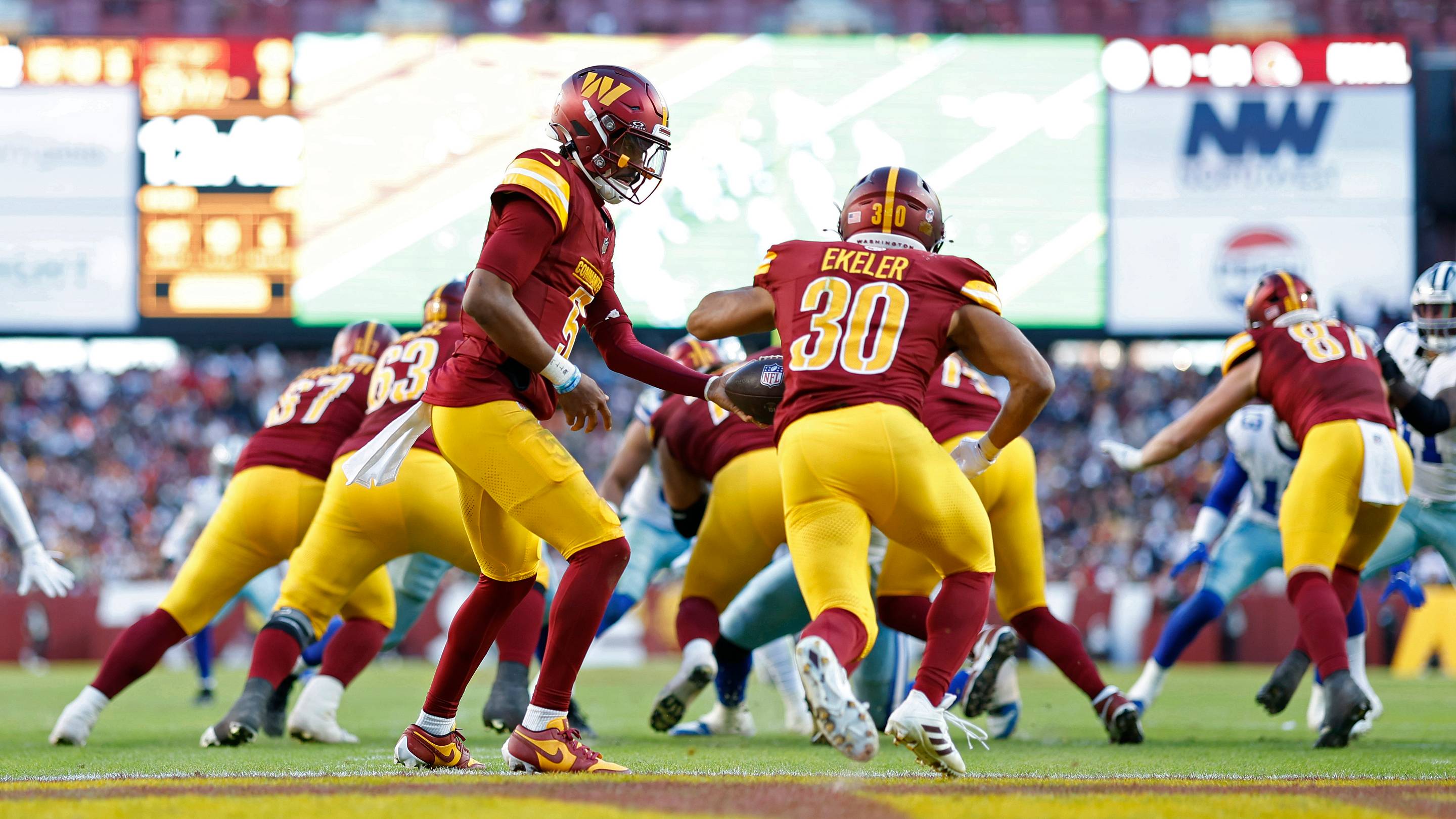Commanders' Austin Ekeler Reunion Could Give Washington Something It Has Been Missing