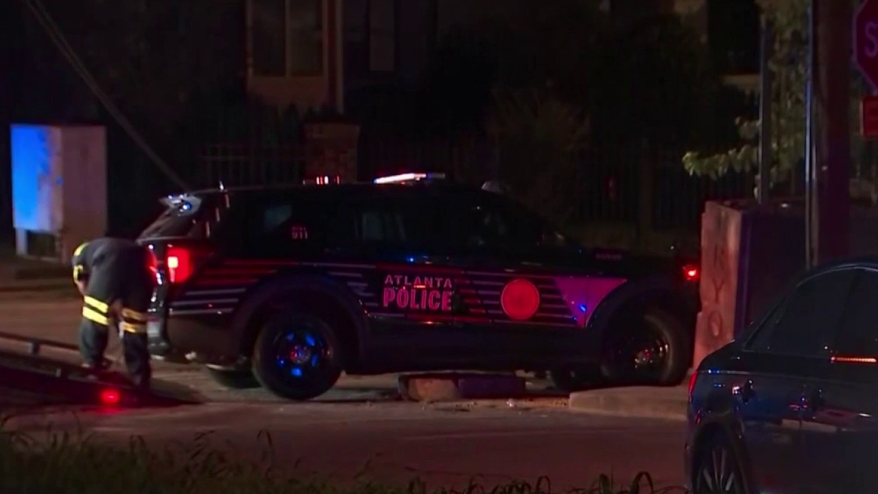 Atlanta police vehicle towed; NW Atlanta apartment fire put out