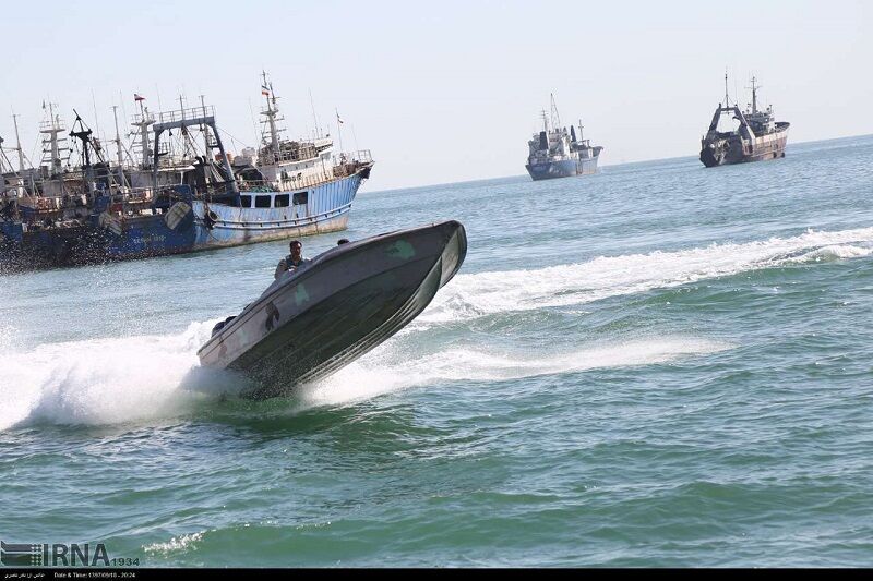 Iran seizes 50 border trespassers, 2 vessels in southern waters