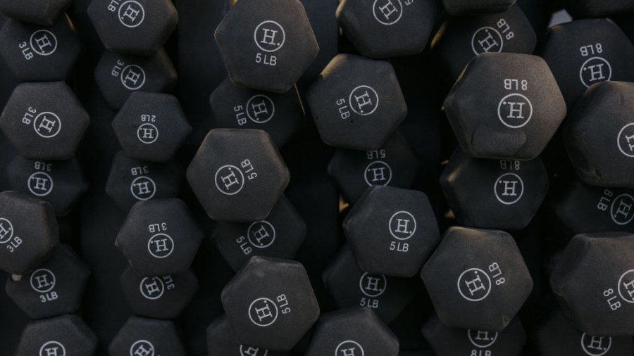 Strength training shrinks fat cells before weight loss: Study