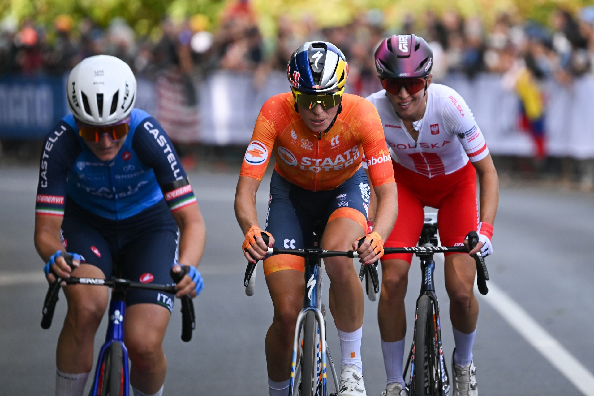 Yes, the favourite won, but the Women's World Championships road race was a thriller where everyone was racing for the win