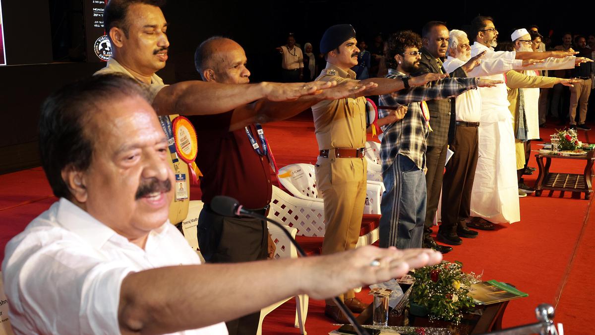 Blow whistle against corruption, says Keralam Home Minister Ramesh Chennithala