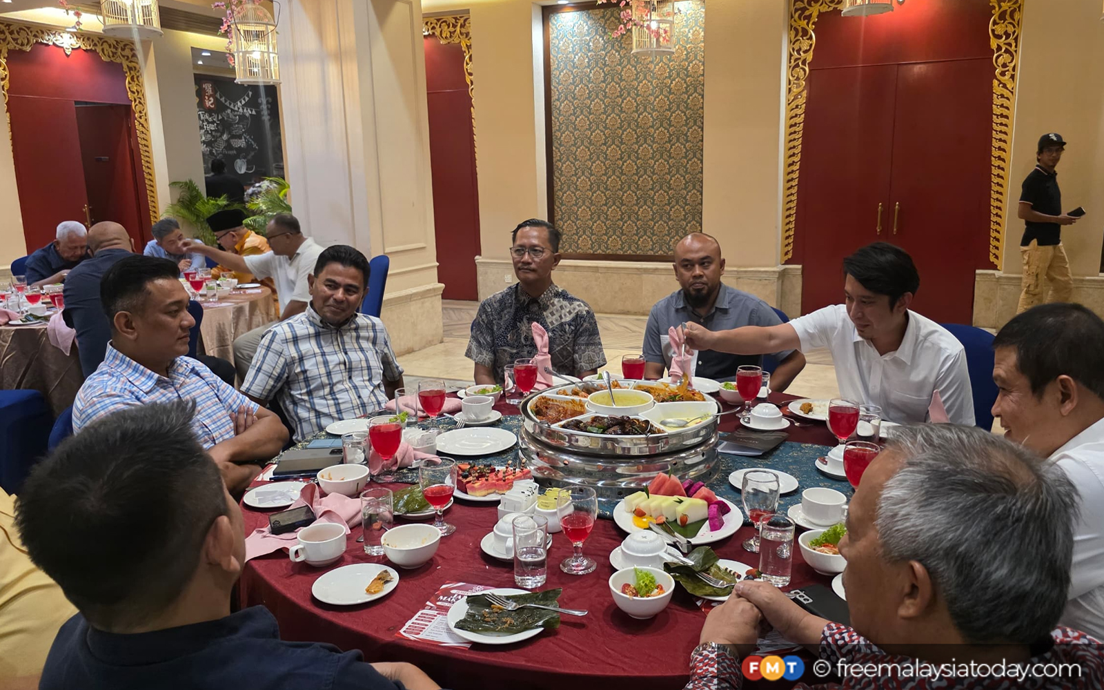 Pemimpin PH, Bersatu makan malam bersama di tengah spekulasi rundingan PRN Melaka