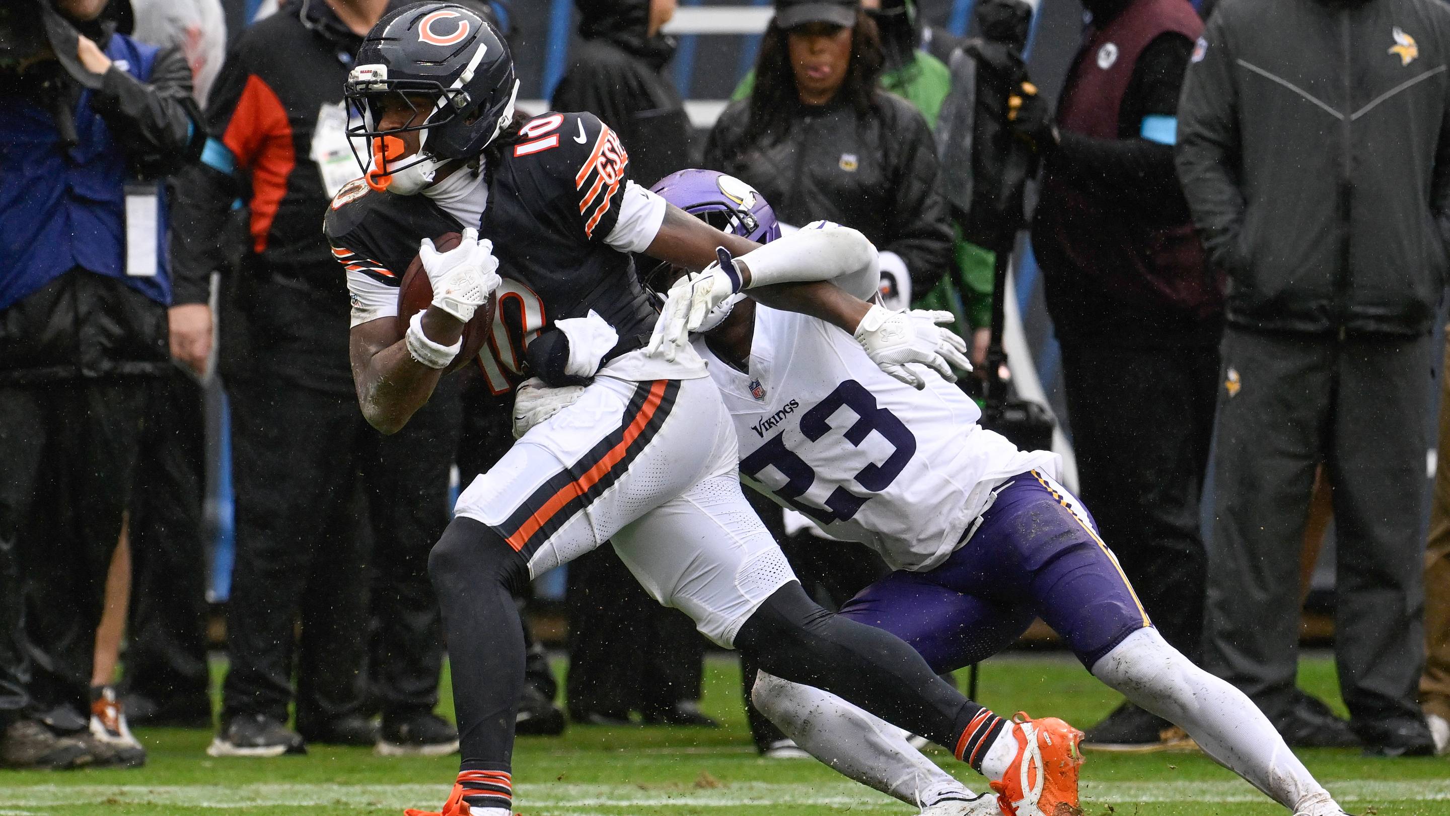Fantasy Football Start or Sit Week 3: Luther Burden, Kyle Monangai, Cairo Santos
