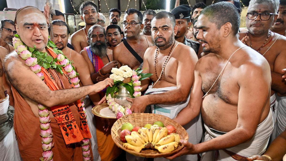 Kanchi Math Head in Madurai city