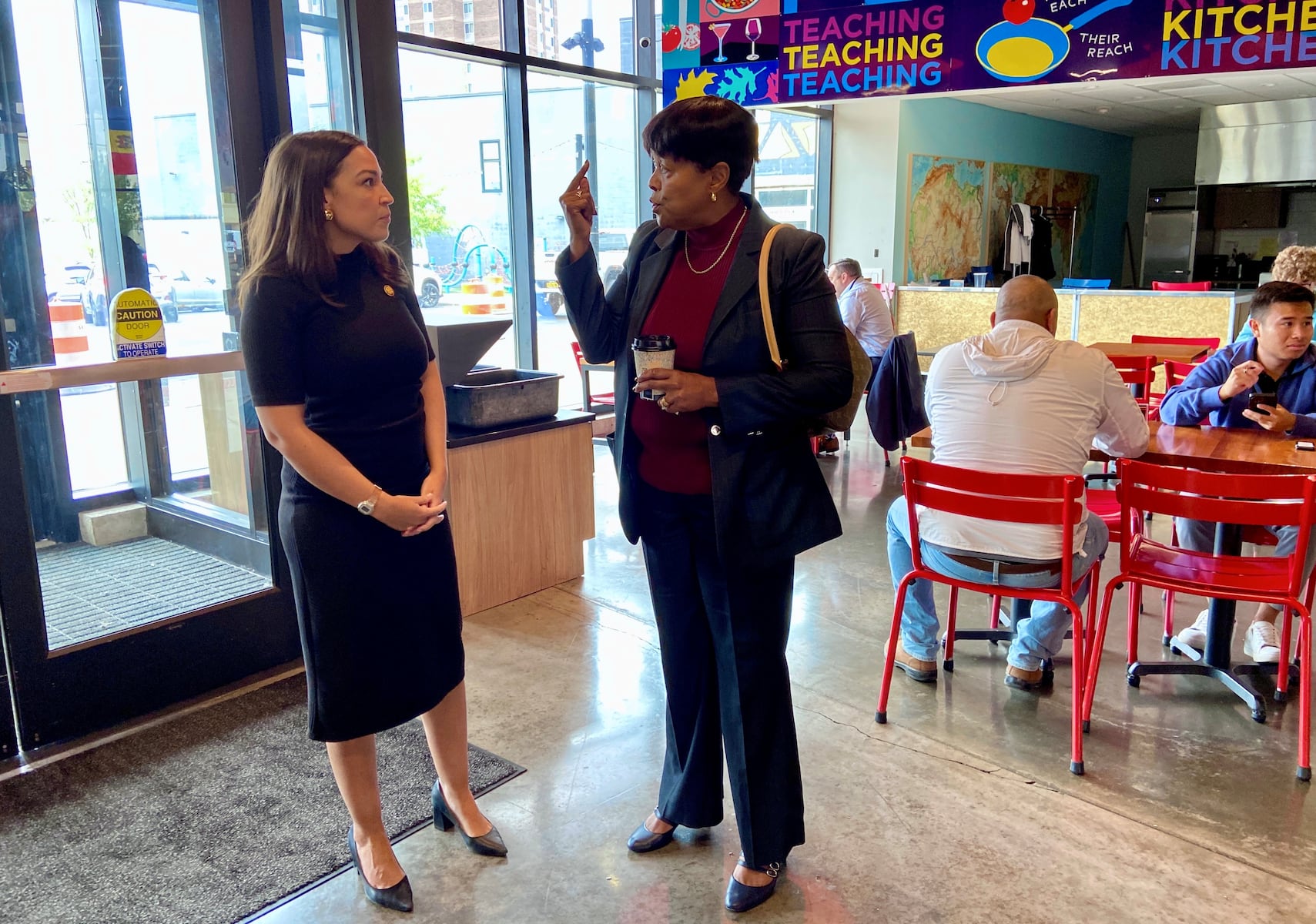 In Syracuse, Mayor Owens and AOC discuss range of issues, but not the congresswoman’s future