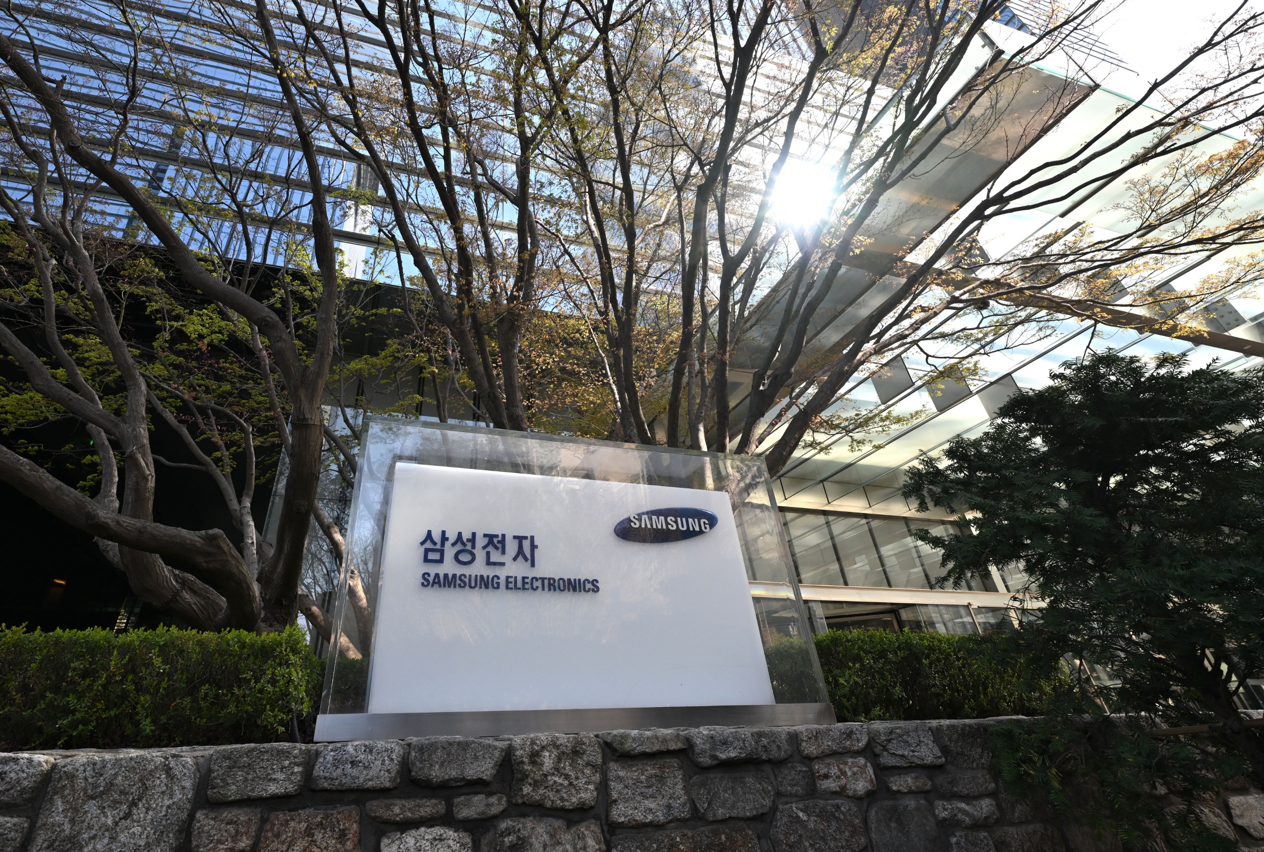 Samsung Electro-Mechanics Commits $5 Billion to AI Chip Substrates; Record Bet Hits Upstream Wall