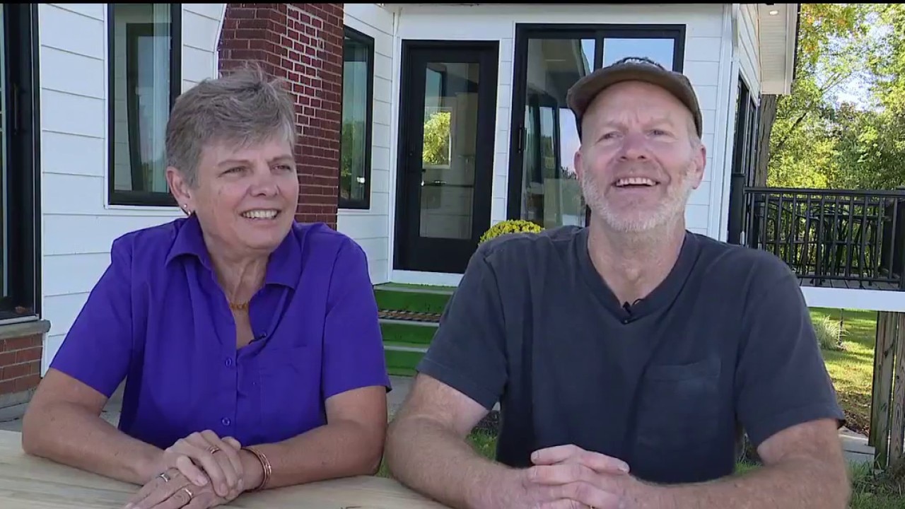 Renovators preserving former home of Jimmy Hoffa