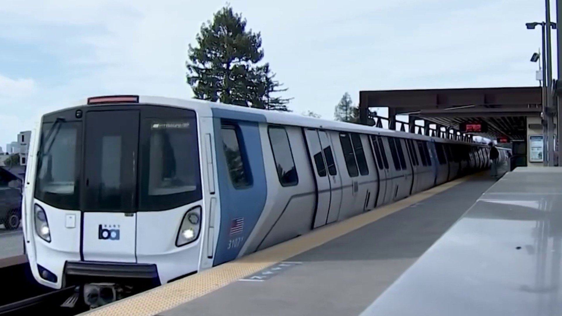 Police activity shuts down portion of BART service in East Bay