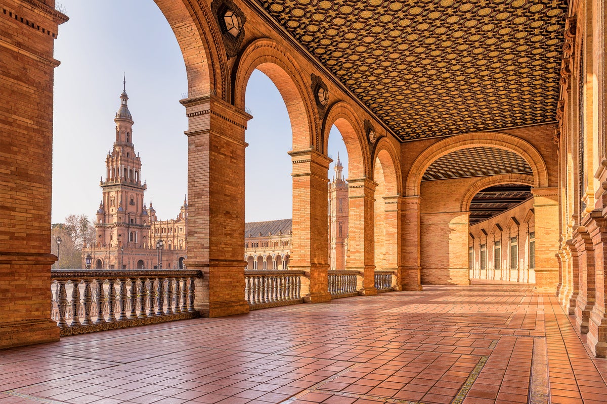 Where is hot in October? Top autumn holiday destinations for shoulder season sun